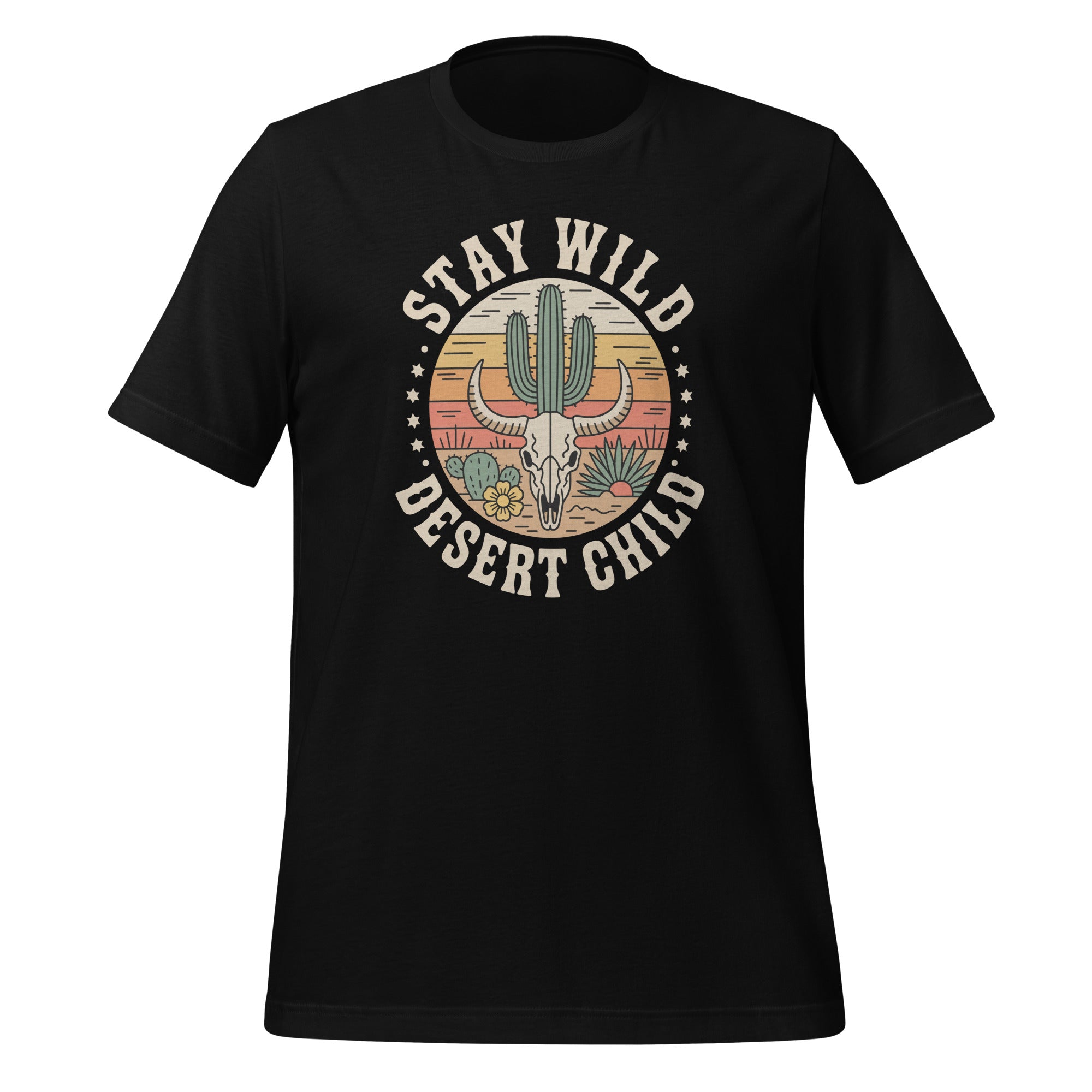T-shirt unisexe noir avec un design rétro western "Stay Wild Desert Child", crâne de taureau, cactus et coucher de soleil.