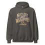 Hoodie unisexe charbon, vue de face, imprimé « Not Lost Just Wandering » avec botte de randonnée gravée