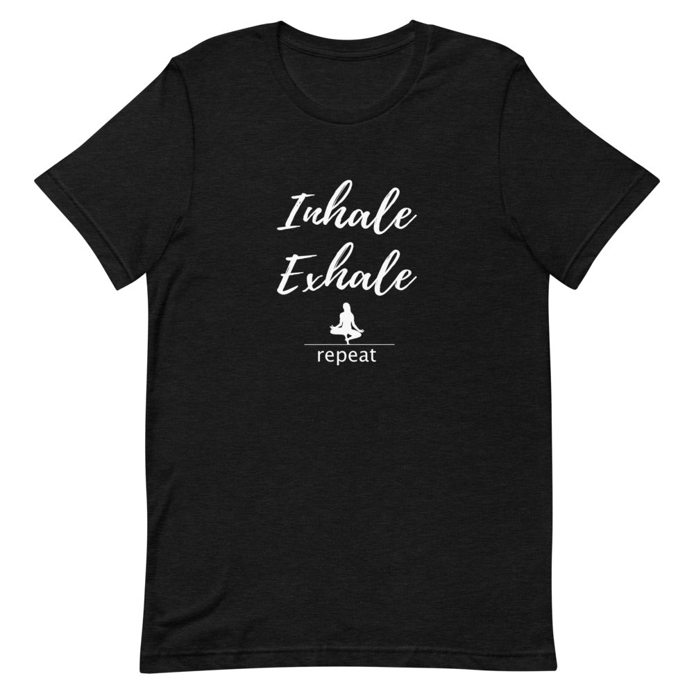 T-shirt "Inhale Exhale Repeat" avec Silhouette Méditative – Simple et Apaisant