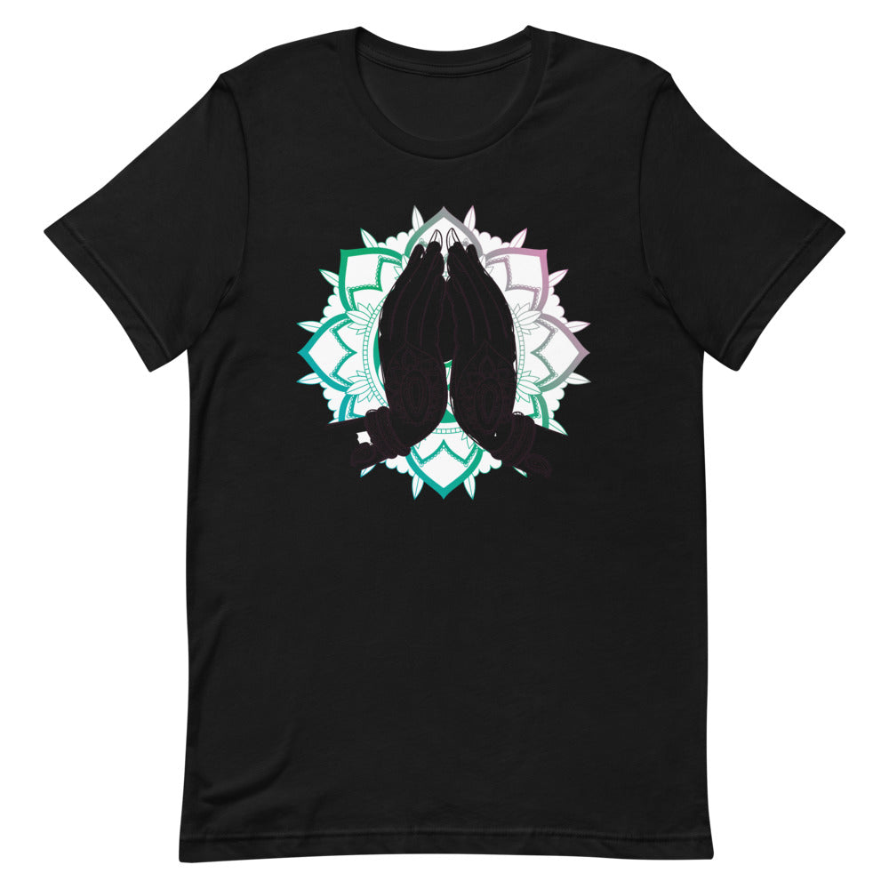 T-shirt avec Mains en Namaste et Mandala Coloré – Harmonieux et Spirituel