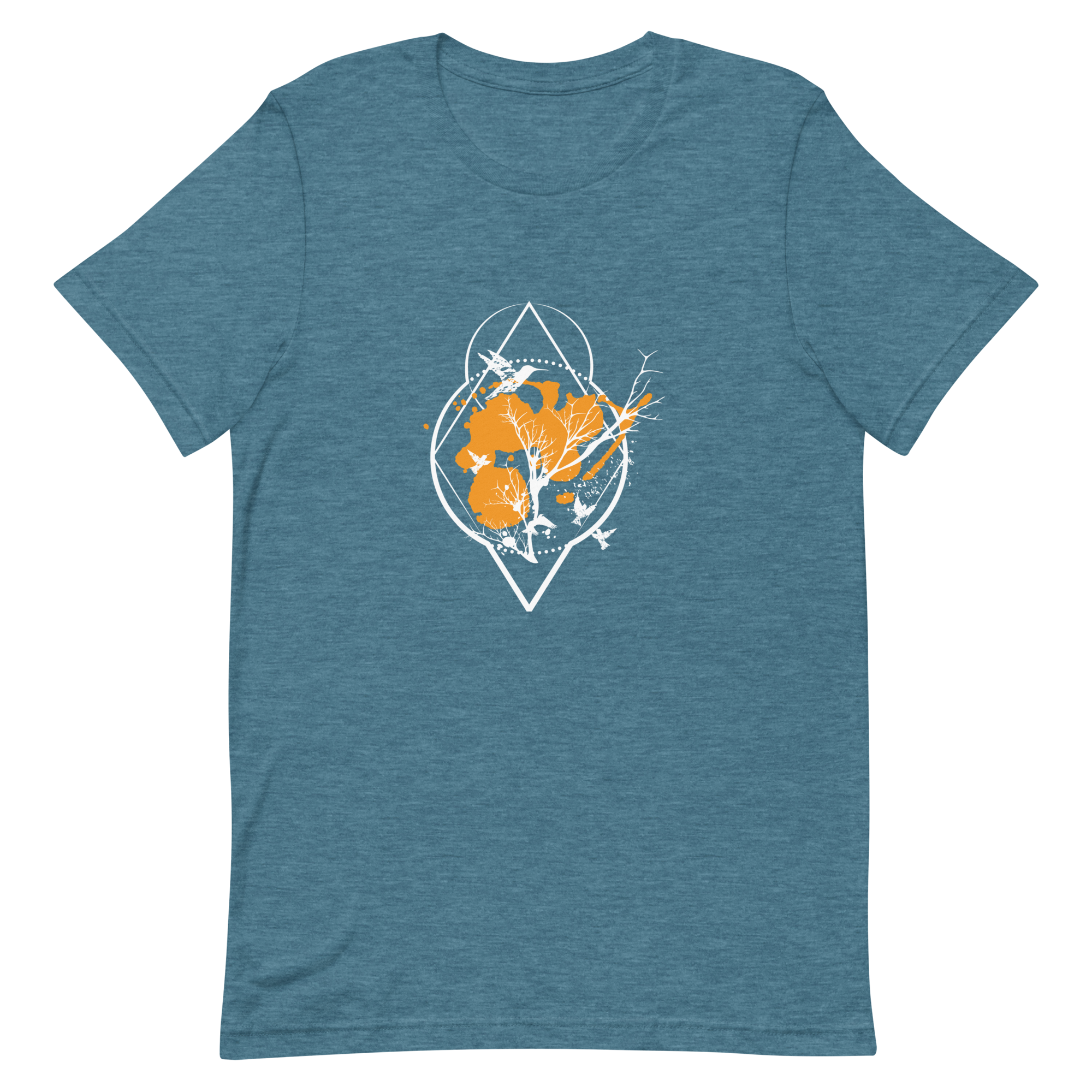 T-shirt bleu-vert unisexe avec un design bohème d’arbres et oiseaux orange, encadrés d’un motif géométrique blanc.