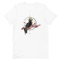 T-shirt blanc unisexe avec un design bohème d’un corbeau noir perché sur des branches, entouré de fleurs rouges et roses, et d’un cadre géométrique gris avec des accents dorés.