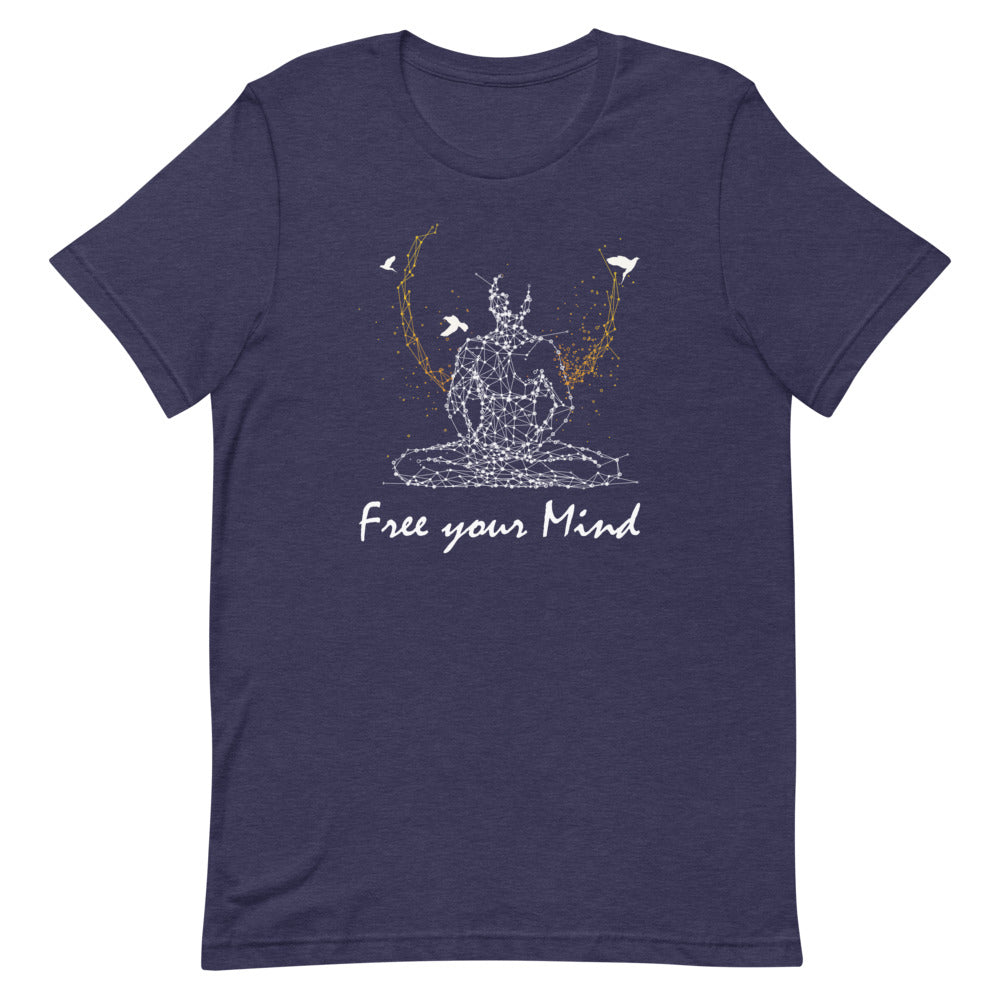 T-shirt bleu marine unisexe avec un design libre affichant une silhouette méditative blanche en position de lotus, ornée d’oiseaux blancs et de lignes dorées, accompagné du texte "Free Your Mind" en blanc.