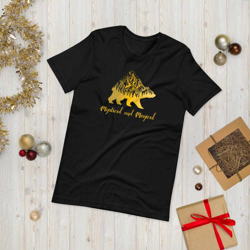 T-shirt Ours Paysage Montagneux Mystical and Magical – Bohème et Enchanté